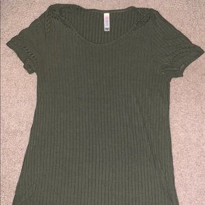 Green loose t shirt